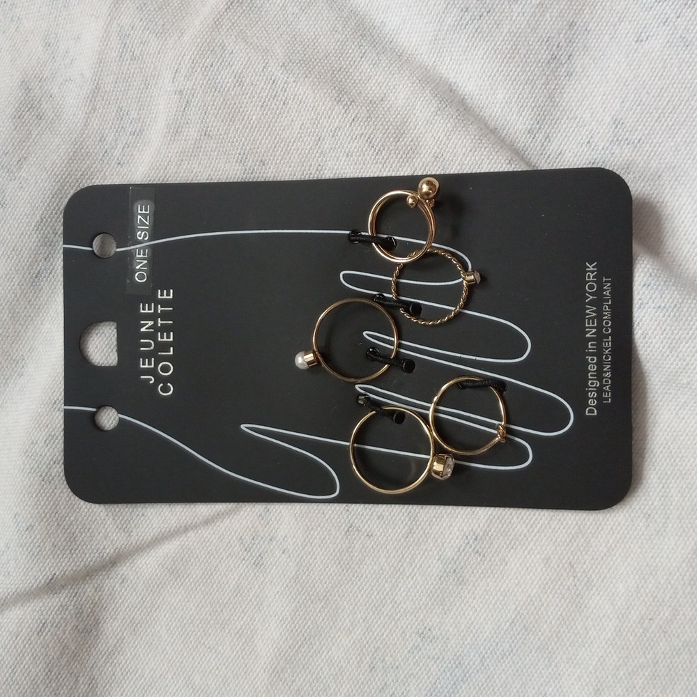 NWT Jeune Colette gold tone ring and midi rings set